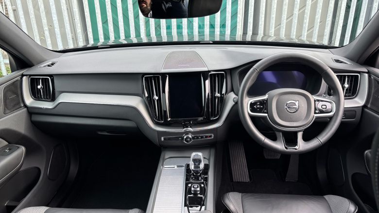 Volvo XC60 2.0 B5P Plus Black Edition 5dr AWD Geartronic Petrol Estate